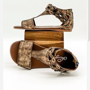 naughty monkey Bronze Braided T-Strap Sandals